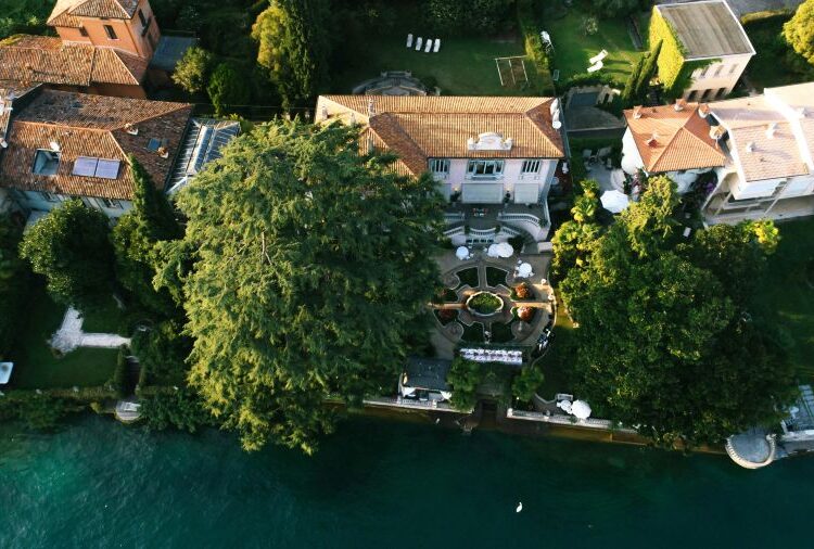 Η Μύκονος χάνει έδαφος, η Αθηναϊκή Ριβιέρα απογειώνεται στις πολυτελείς κατοικίες