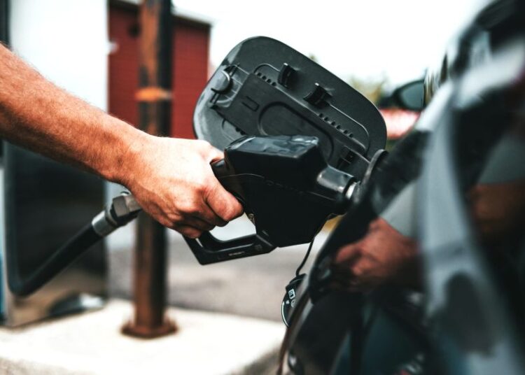 Ανατροπή στην αγορά καυσίμων: Πόσο χαμηλά θα «πέσουν» οι τιμές ενόψει Πάσχα