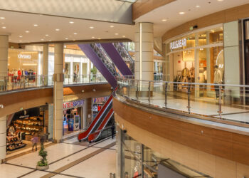 Νέο ιστορικό ρεκόρ κερδοφορίας για τα εμπορικά κέντρα της Lamda