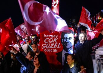 Η Τουρκία ανάβει ξανά το φιτίλι: Στο εδώλιο 189 διαδηλωτές υπέρ Ιμάμογλου