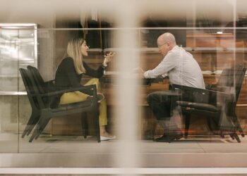 Τρία ψυχολογικά τρικ για να γυρίσεις κάθε δύσκολη συζήτηση