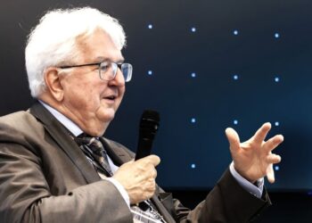 Αποπληθωριστικό σήμα από την ΕΚΤ εν μέσω εμπορικής αστάθειας: Ιούνιος ώρα μηδέν για τα επιτόκια