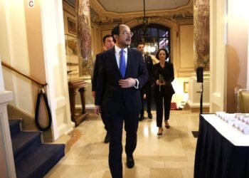 Η Κύπρος «χτυπά» το καμπανάκι της Wall Street: Τιμητική εκδήλωση NYSE για τη Safe Bulkers (video)