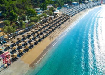 Ακτή Βουλιαγμένης: Η ΕΤΑΔ «ζεσταίνει» την επένδυση της δεκαετίας στη Ριβιέρα – Οι 7 «μνηστήρες»