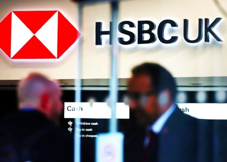Οι ελληνικές τράπεζες στο μικροσκόπιο της HSBC: Αναθεώρηση στόχων, θετικές προβλέψεις και σήμα «αγοράς»