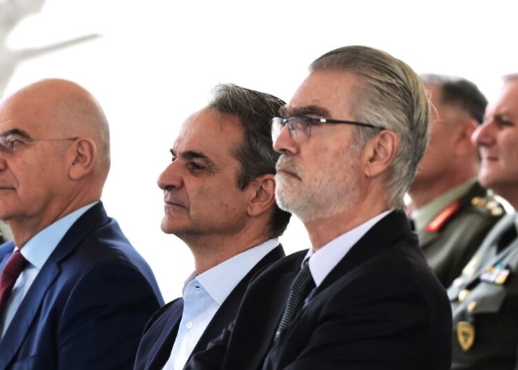 Δωρεά με νόημα, κάλεσμα με βάρος: Ο Λασκαρίδης ζητά 1 δισ. από τους ισχυρούς της ναυτιλίας