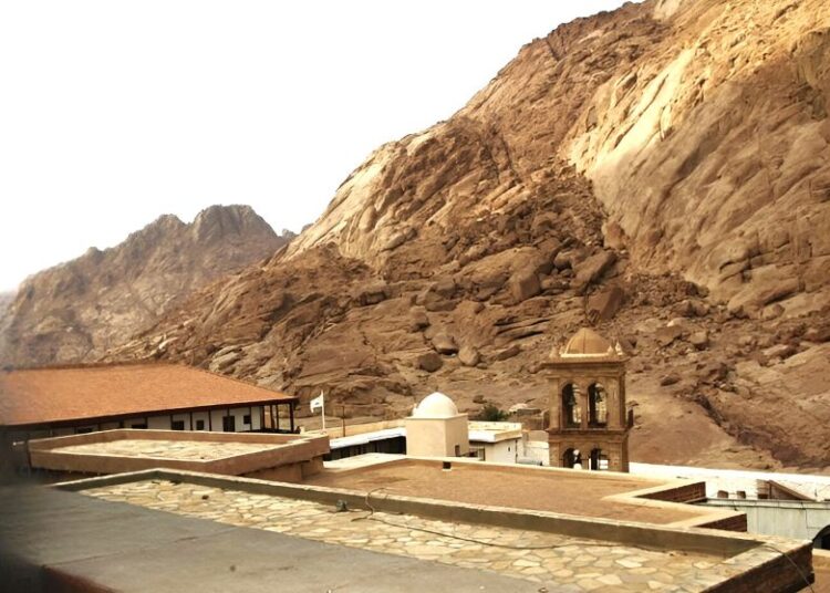 «Άλωση» του Σινά: Η Αίγυπτος δημεύει τη Μονή Αγίας Αικατερίνης να την κάνει… μουσείο