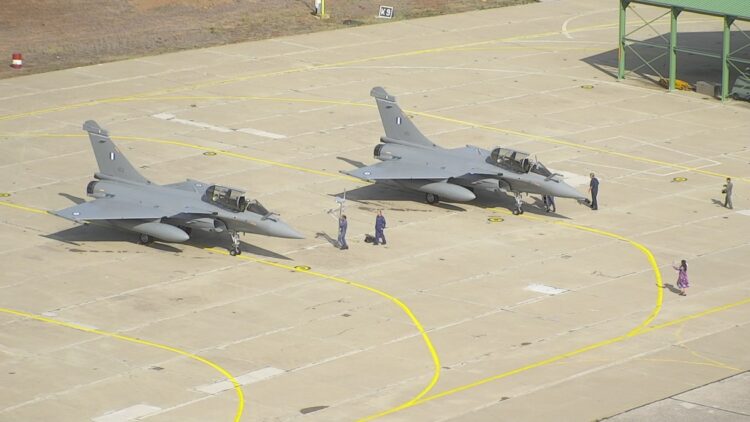 Μπορεί η Γαλλία να κλειδώσει τα Rafale της Ελλάδας; Τι έγινε στην Ινδία;