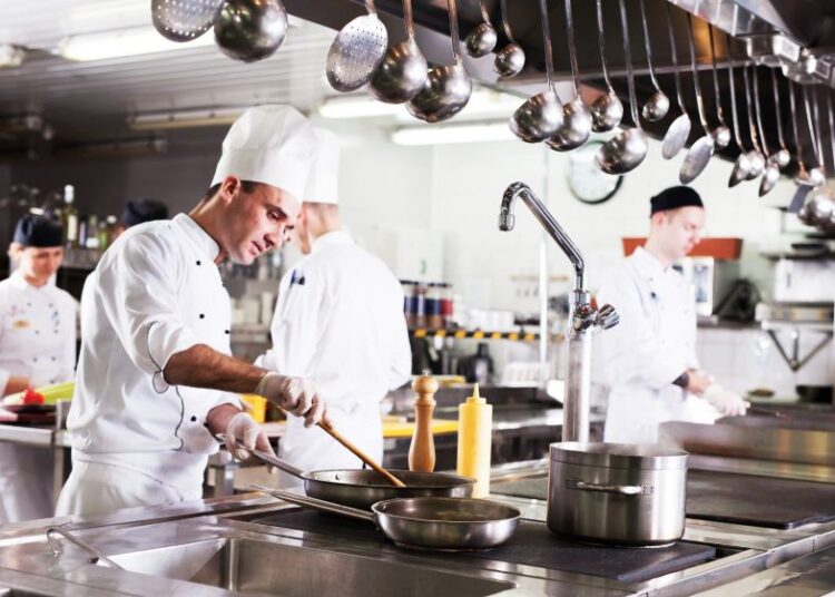 Στην «κουζίνα» της απασχόλησης ρίχνεται η ΔΥΠΑ και τη «μαγειρεύει»… αλλιώς για ανέργους