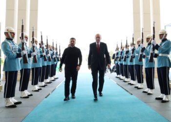 Διάλογος με ρυθμό Άγκυρας: Νέο χρονοδιάγραμμα για τις επαφές Ρωσίας–Ουκρανίας