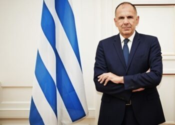 Σήμα αποκλιμάκωσης από Αθήνα: Ο Γεραπετρίτης μίλησε με Ινδία και Πακιστάν
