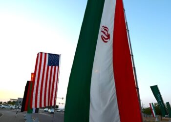 Ιράν-ΗΠΑ: Επιστροφή στον διάλογο με ανοιχτές… φυγόκεντρες διαφωνίες