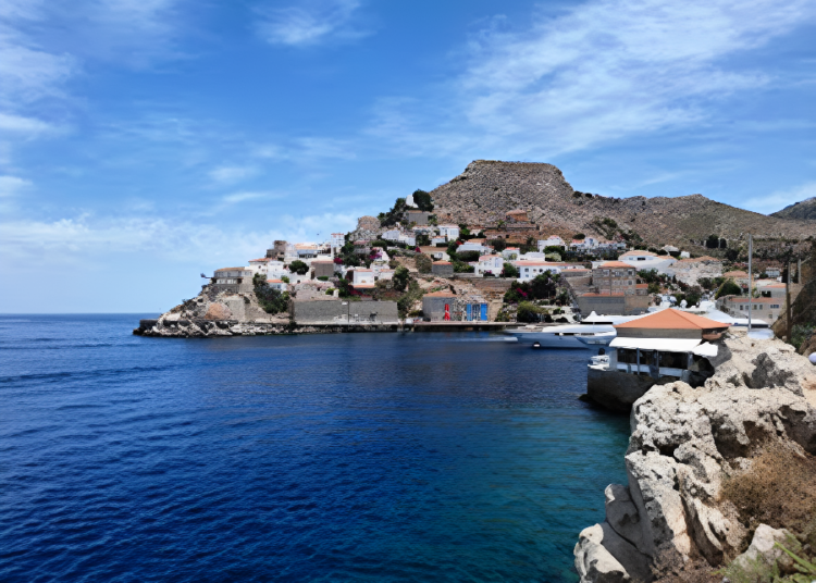 Έρχονται αλλαγές στην ασφαλιστική βιομηχανία – Το μήνυμα του προέδρου της ΕΑΕΕ από την Ύδρα