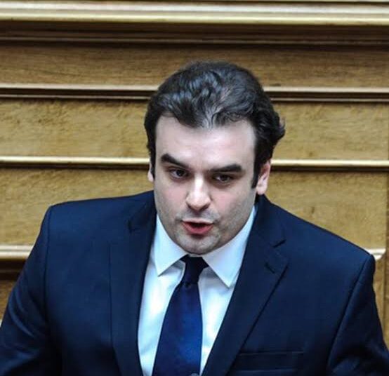 Που σκοντάφτει το Brain Gain: Η νομοθετική ατέλεια και τι σκέφτεται να κάνει ο Κυριάκος Πιερρακάκης για να λύσει  το θέμα