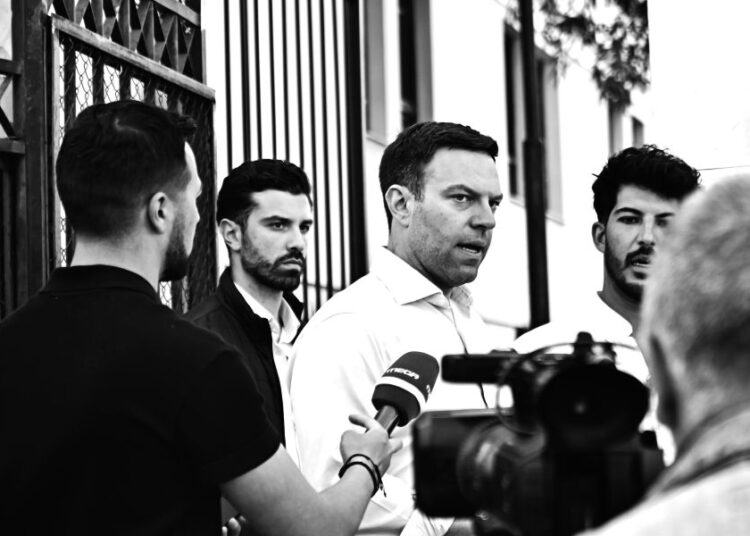 Καταδίκη Κασσελάκη: Σφοδρές αντιδράσεις μετά την ετυμηγορία του δικαστηρίου