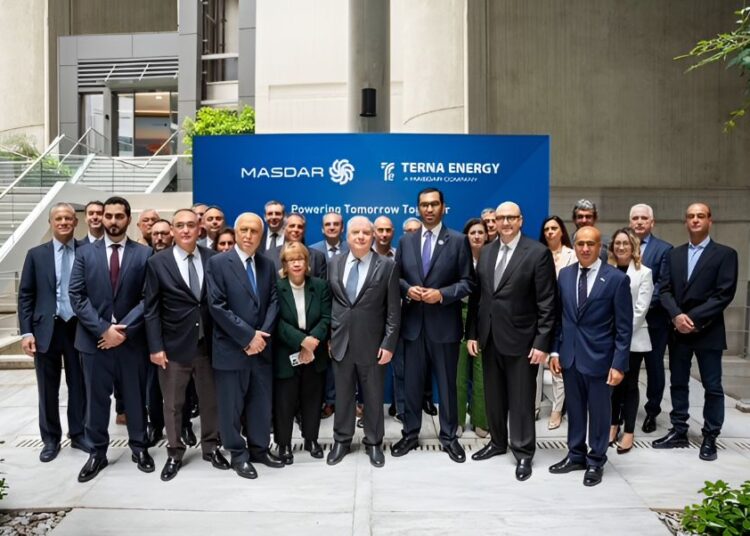 «Απόβαση» στελεχών της Masdar στην Ελλάδα: Δρομολογούνται νέα έργα 250MW
