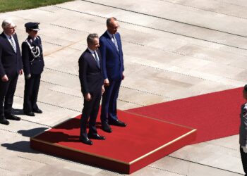 Μητσοτάκης – Μερτς: Live οι δηλώσεις τους μετά την εκτενή συνομιλία στο Βερολίνο