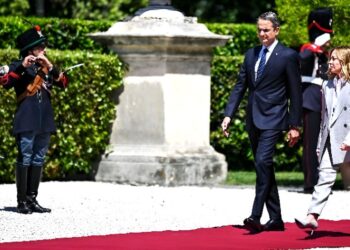 Το deal Μητσοτάκη–Μελόνι για νέα καλώδια και υπερσύγχρονα τρένα