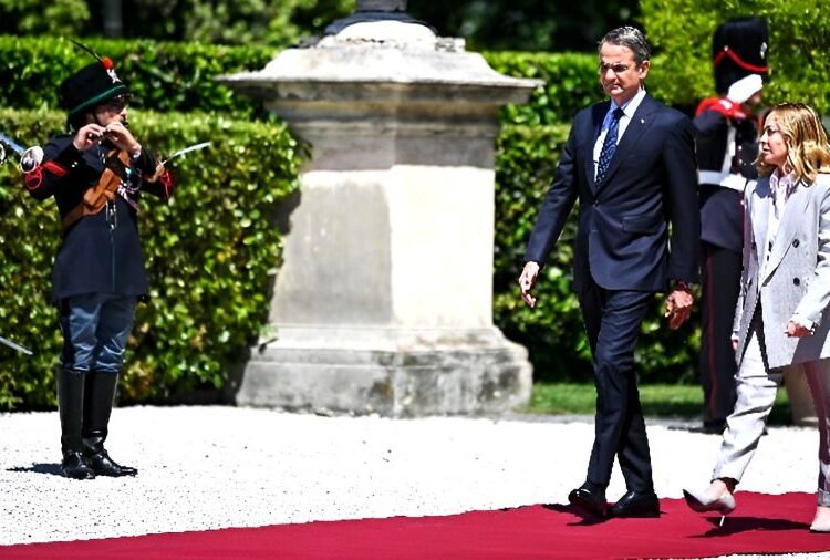 Το deal Μητσοτάκη–Μελόνι για νέα καλώδια και υπερσύγχρονα τρένα