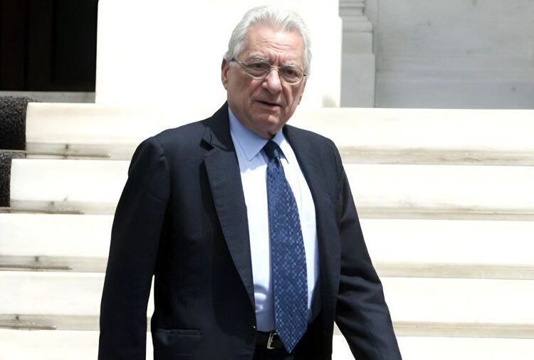 «Έφυγε» ο Πέτρος Μολυβιάτης – Η ήρεμη δύναμη της ελληνικής διπλωματίας