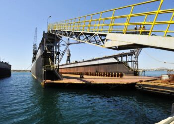 ΟΛΠ: Με νέο πιστοποιητικό επιστρέφει η πλωτή δεξαμενή «Πειραιάς ΙΙ» στο Πέραμα