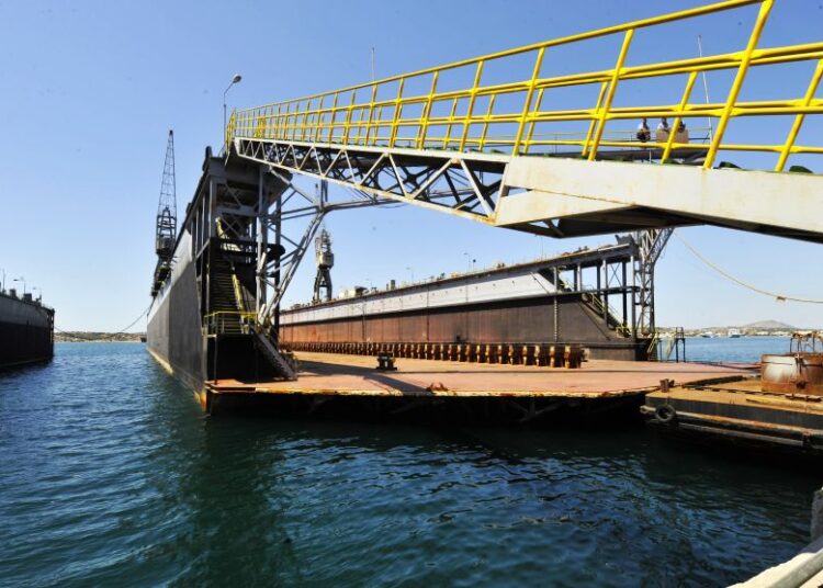 ΟΛΠ: Με νέο πιστοποιητικό επιστρέφει η πλωτή δεξαμενή «Πειραιάς ΙΙ» στο Πέραμα