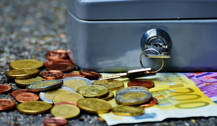 Ο εύκολος τρόπος για να μαζέψεις 1.500 ευρώ το χρόνο, χωρίς να το καταλάβεις!
