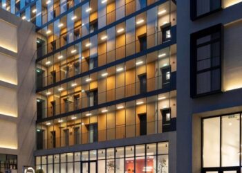 Νέα ΑΜΚ στην Premia: Η μεγάλη «ζημιά» για τους μικρομετόχους και το επίμονο πρόβλημα του discount