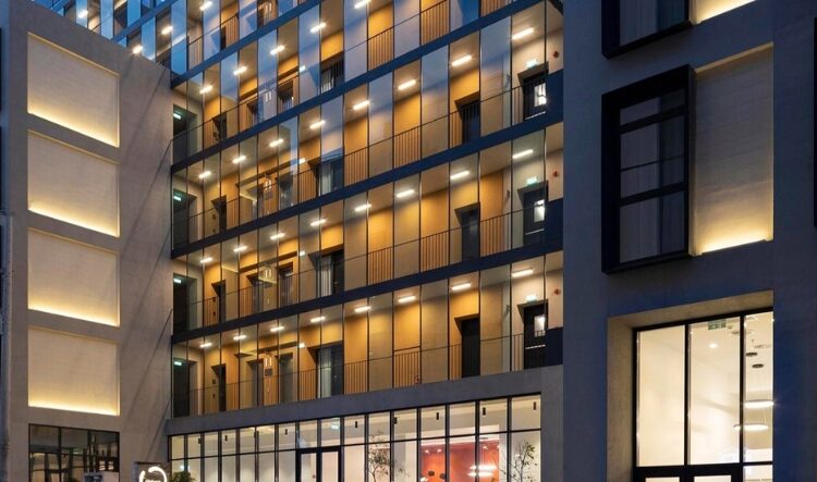 Νέα ΑΜΚ στην Premia: Η μεγάλη «ζημιά» για τους μικρομετόχους και το επίμονο πρόβλημα του discount