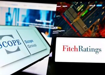 Διπλό τεστ για την οικονομία τον Μάιο: Στο μικροσκόπιο των Fitch και Scope