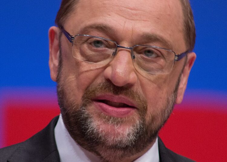 Μάρτιν Σουλτς για Ελλάδα: Όταν η οικονομία «πάει καλά», τα πηγαίνουν καλύτερα και οι Έλληνες;