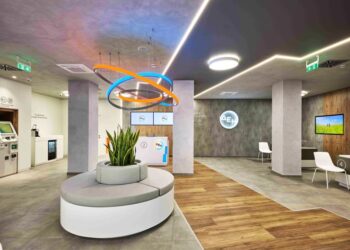 ΔΕΗ: Πάνω από 50 νέα καταστήματα με ψηφιακές εμπειρίες και Fiber Internet