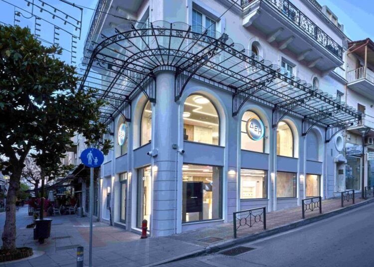 ΔΕΗ: Πάνω από 50 νέα καταστήματα με ψηφιακές εμπειρίες και Fiber Internet