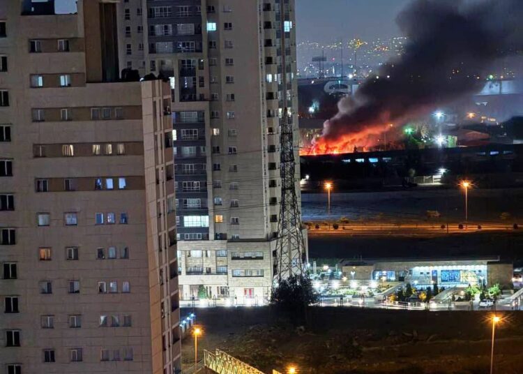 Η Μέση Ανατολή φλέγεται ξανά – Επίθεση του Ισραήλ στο Ιράν: Βομβάρδισε πυρηνικούς στόχους