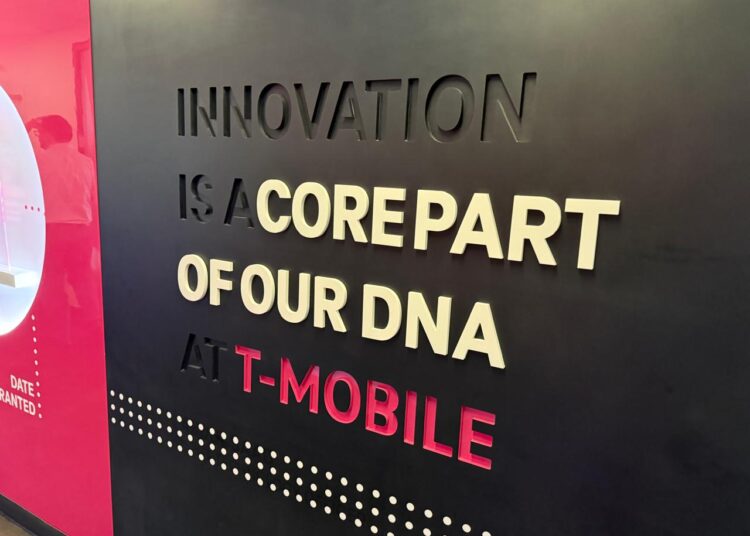 Το στοίχημα της Cosmote Telekom και το success story της T-Mobile US με κοινό παρονομαστή την Telekom