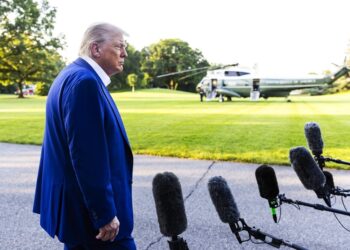 «Όχι» στην αλλαγή καθεστώτος στο Ιράν λέει ο Τραμπ πριν τη σύνοδο ΝΑΤΟ