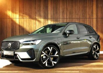Volvo XC60: Το μεσαίο SUV που ξεπέρασε τον εαυτό του… και το ιστορικό 240