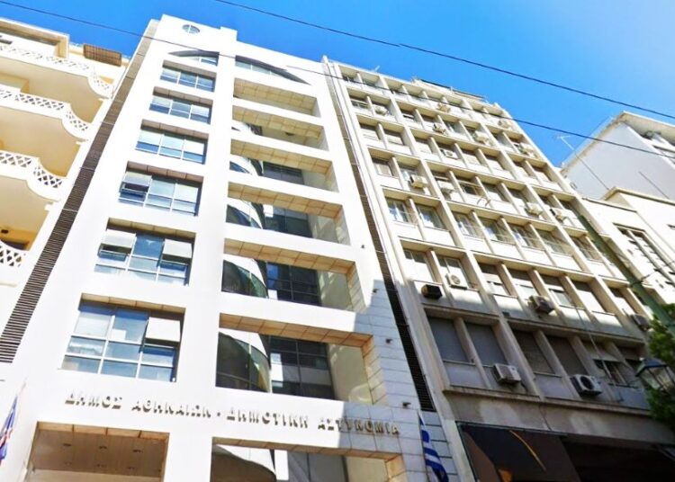 Μπλε Κέδρος: Από το αυθαίρετο της Ακρόπολης στο «deal του αιώνα» με €8 εκατ. κέρδος