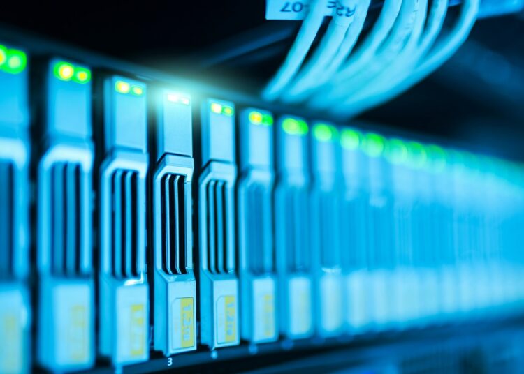 Μπορεί ο Τραμπ να ρίξει το ίντερνετ στην Ευρώπη; Ρεαλιστικός φόβος ή απλές φήμες;