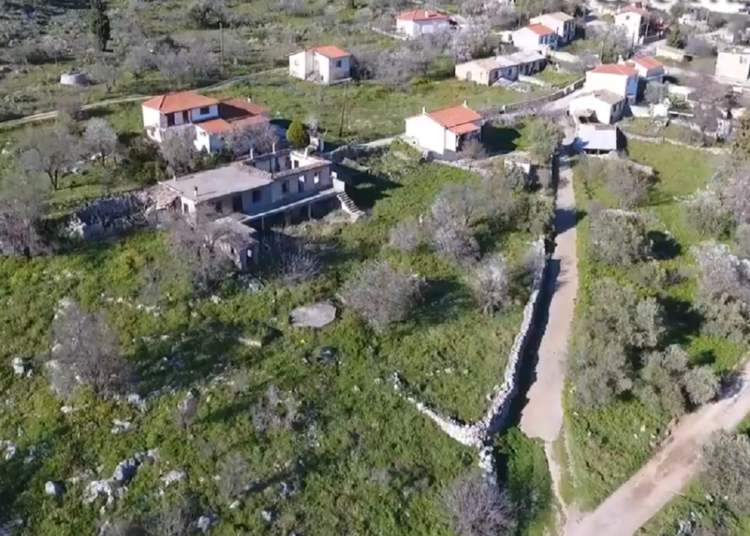 Είναι υπαρκτή η Κολοπετινίτσα ή κινείται στη σφαίρα του πουθενά;