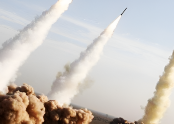 Η Τεχεράνη «χτυπά» Ντόχα: Πύραυλοι του Ιράν εναντίον της αμερικανικής βάσης στο Κατάρ