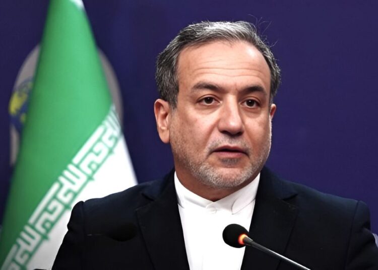 Η Τεχεράνη τραβά κόκκινη γραμμή: «Καμία διαπραγμάτευση εν μέσω επιθέσεων»