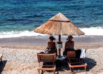 Καύσωνας προ των πυλών: Σήμερα έως 37°C – Στο κόκκινο οι άνεμοι σε Αιγαίο και στεριές