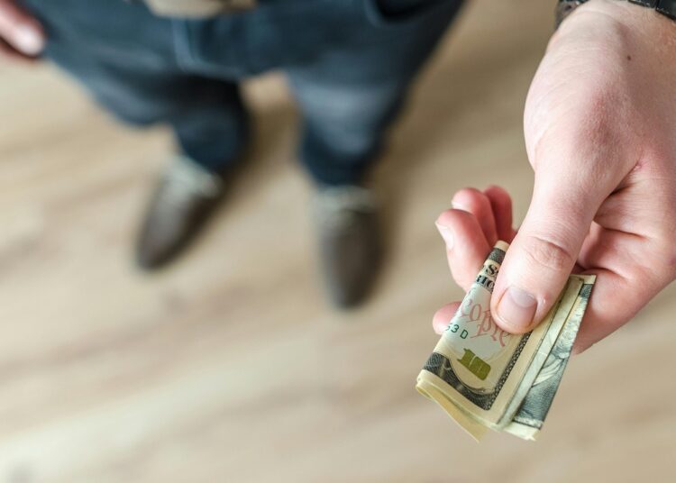 Μια μικρή παραβολή με μεγάλο νόημα: Σου έδωσα 10, σου έδωσε 20 - Ποιος είναι ο καλύτερος;