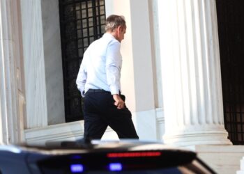 Σε «κόκκινο συναγερμό» η Αθήνα: Έκτακτη συνεδρίαση ΚΥΣΕΑ και ταξιδιωτικές οδηγίες για Μέση Ανατολή