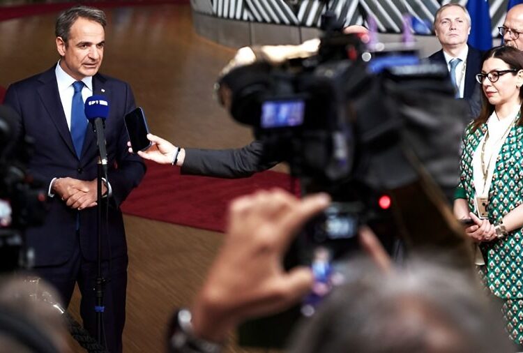 Μητσοτάκης: «Καρότο και μαστίγιο» για την προσφυγική ροή από Λιβύη (video)