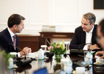 Στο Μαξίμου η Microsoft: Στο τραπέζι data centers και ψηφιακή εκπαίδευση