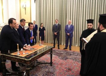 Νέα αρχή: Ορκωμοσία υπουργών και σκληρά μηνύματα Μητσοτάκη