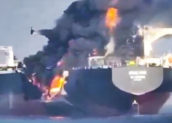 Σύγκρουση 2 τάνκερ στα Στενά του Ορμούζ: Spoofing και jamming στα AIS προκαλούν χάος