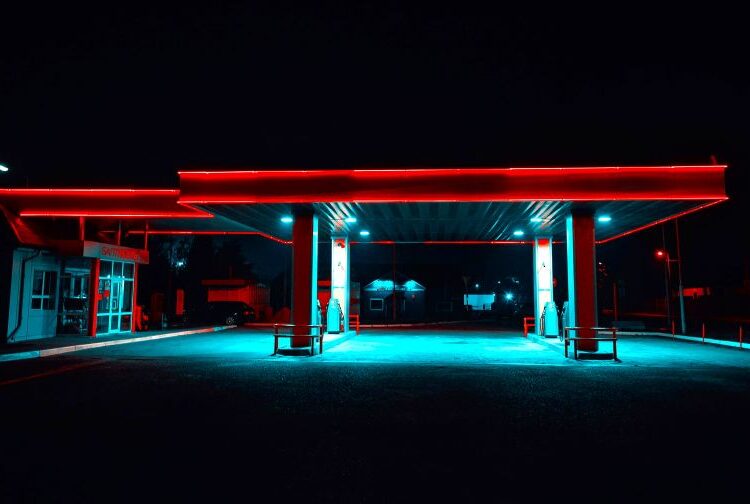 Βενζίνη: Πάνω από 2 ευρώ στα νησιά – «Ανάσα» στην Αττική